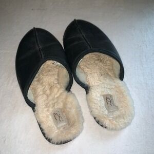 Ugg black leather real fur slippers size 111 men's